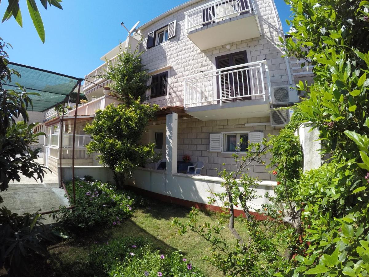 Apartmani Tanja Bol Exterior photo