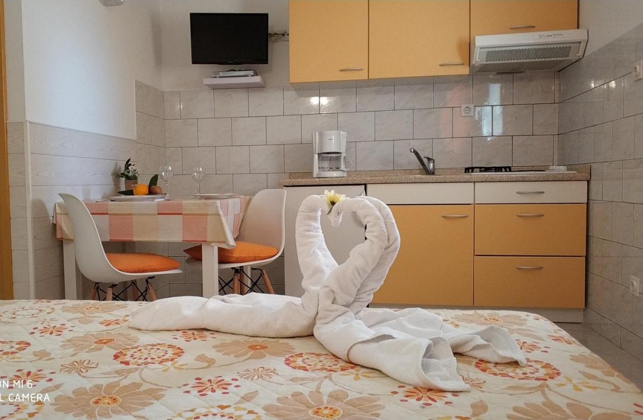 Apartmani Tanja Bol Exterior photo