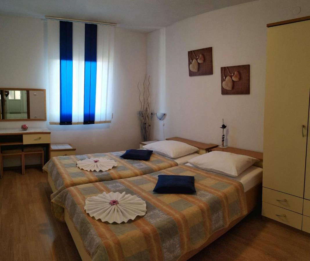 Apartmani Tanja Bol Exterior photo